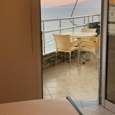 Hard Rock Apartmanhotel 3*