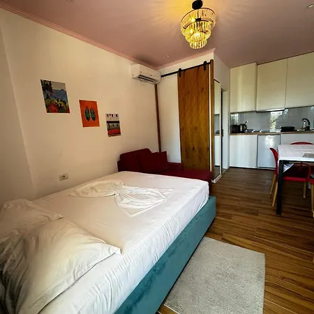 Hard Rock Apartmanhotel 3*