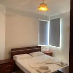 Hard Rock Ξενοδοχείο με διαμερίσματα 3*