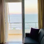 Hard Rock Ξενοδοχείο με διαμερίσματα 3*