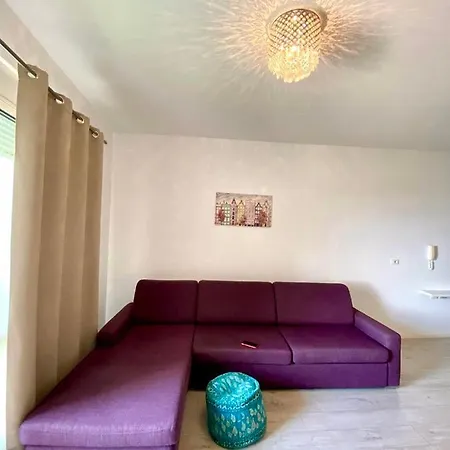 Hard Rock アパートホテル 3*