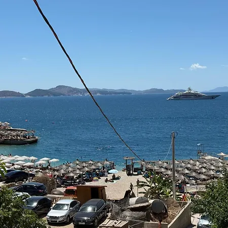 アパートホテル Hard Rock 3*